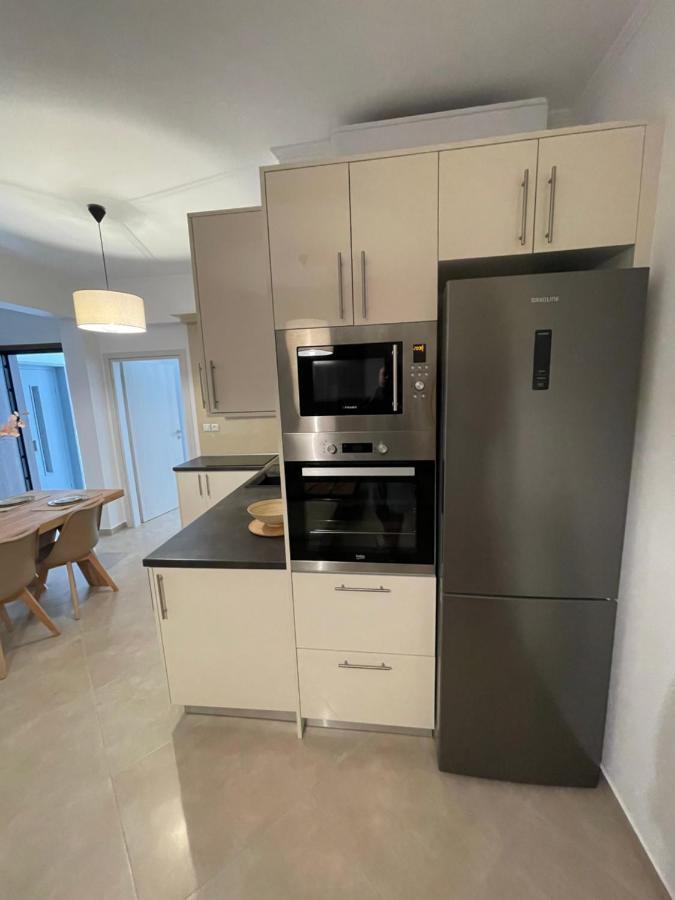 Agora Luxury Apartment 1 ลูตรากี ภายนอก รูปภาพ
